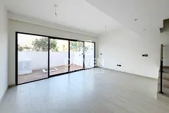 Single Row | Park View | Close to Green Belt