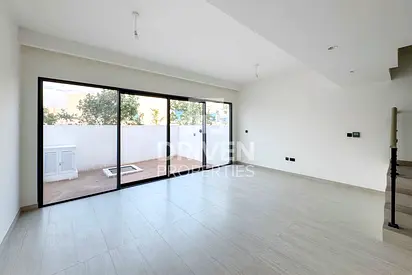 Single Row | Park View | Close to Green Belt