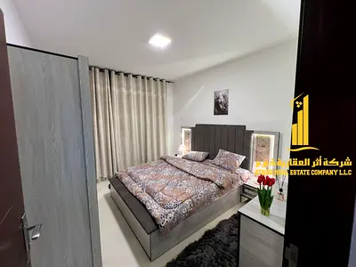 للايجار  غرفه وصاله مفروشه بعجمان بفرش نظيف ومرتب _ كورنيش عجمان_   شامل جميع الفواتير والانترنت _  مفروش بالكامل بأثاث أنيق