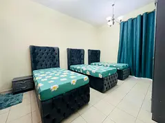 Bed for rent in a master bedroom for Arab male employees - in apartment in the France cluster