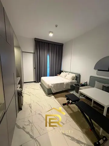 MODERN FURNISHED STUDIO| VACANT | COMMUNITY VIEW