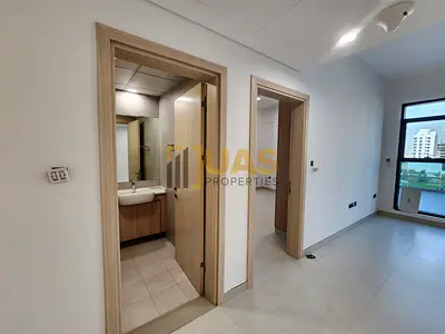 Lavish brand new 1bhk with open kitchen with parking 1 momth free