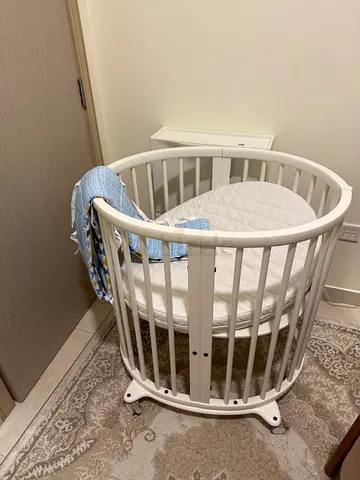 stokke crib with mattress 0-6m with bumper