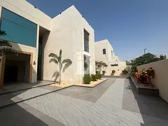 Spacious Fully Upgraded | Fully Furnished