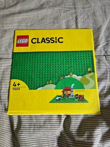 LEGO GREEN BASEPLATE ORIGINAL SET NUMBER 10700