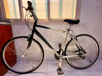 Aluminum Lightweight hybrid road bike -Perfect condition