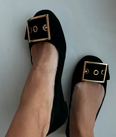 Gucci Elegant Black Suede Women Ballerina Shoes