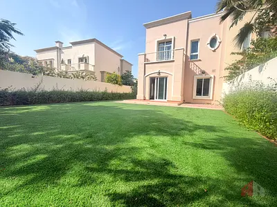 Renovated | Lake View | Single Row for Rent
