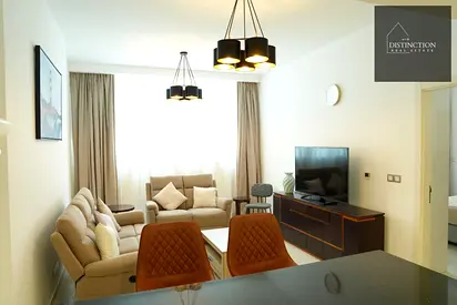 FULLY FURNISHED | HIGH FLOOR | READY TO MOVE