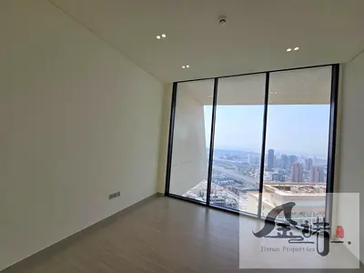 Spacious 3 bedroom | semi furnished | brand new
