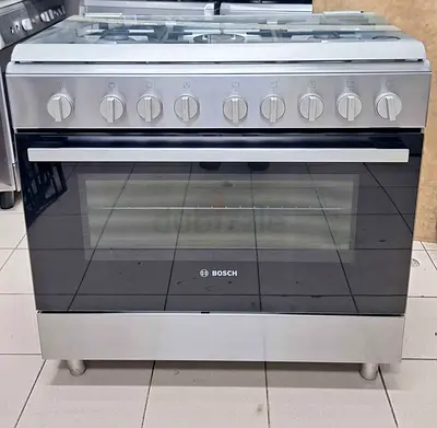 Bosch 90cm 5Burner Gas Range with Oven - Good Condition
