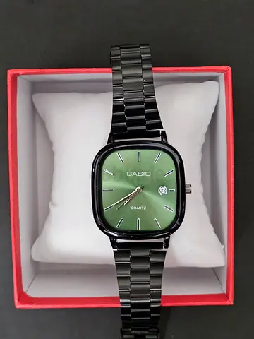 My Casio green-dial black metal bracelet quartz watch - good condition