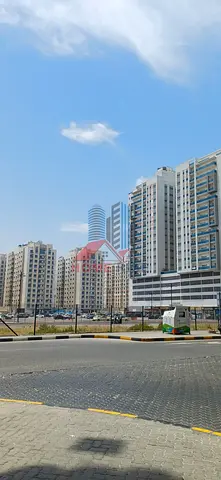 SPECIOUS STUDIO FRONT OF SAHARA CENTER