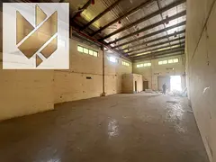 Warehouse in Industrial 10 2000 sqft with 3 phase power all activities allowed suitable for storage