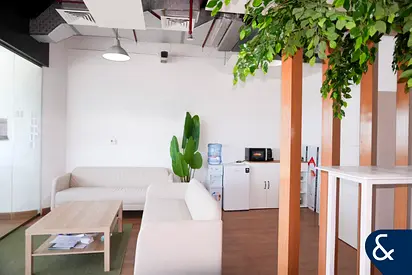 Panoramic View | View Modern | Partitioned