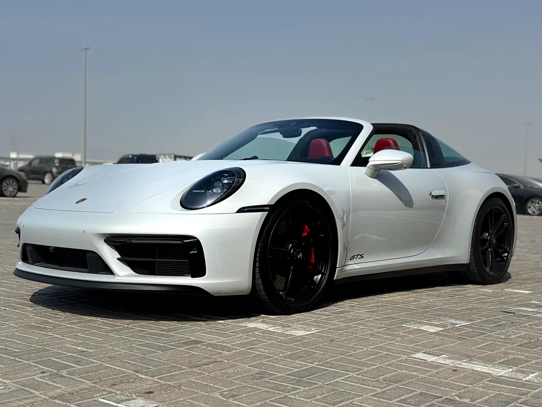 Porsche 911 2024 — photo 1 of 14