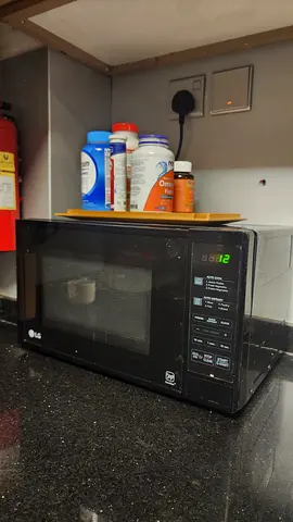 LG Countertop Microwave Oven in Black