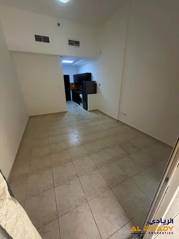 Studio Apartment | Diamond Views II | Balcony | Street View