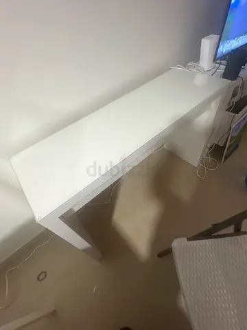 Dress table