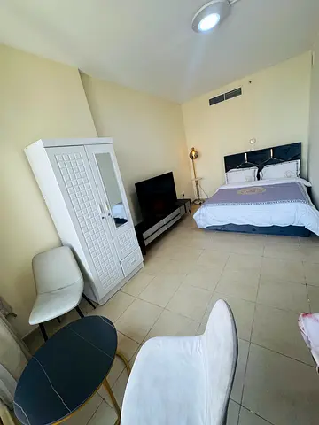 Cozy room En-suite attached washroom