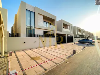فرصة العمر لامتلاك فيلا أحلامك! استمتع بالفخامة والراحة في فيلا مودرن راقية بموقع استراتيجي في منطقة الزاهية، جاهزة للسكن أو الاستثمار، مع تصميم عصريه