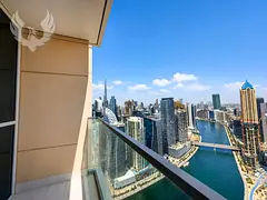 HIGH FLOOR - CORNER UNIT - VACANT - CANAL + STABLE VIEW