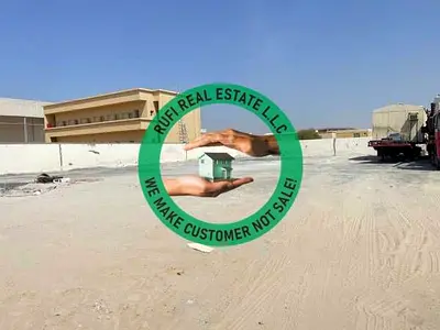 15000 sqft, Yard for Rent in UMQ