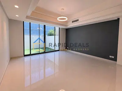 3BR+M Single Row Townhouse, Close to Park and Pool