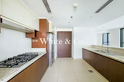 2 Bed | Burj Khalifa View | Low Floor|