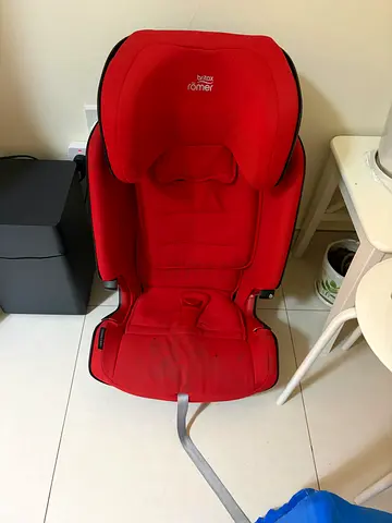 Red Romer (Britax) convertible car seat - used, good condition. ISOFIX