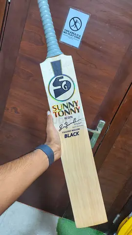 SG Sunny Tonny Icon Black Cricket Bat - Excellent Condition