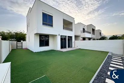 4 Bedroom | Park Backing | Vacant June 10th