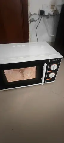 Microwave Oven - Works Fine