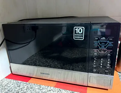 Samsung countertop microwave - good working condition