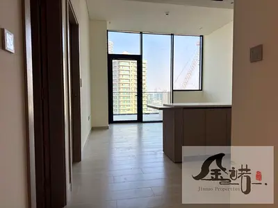 High Floor| 1 bedroom Unfurnished| Private Pool