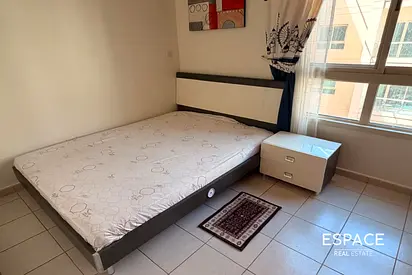 Furnished/Unfurnished | Upgraded | Pool | Community View