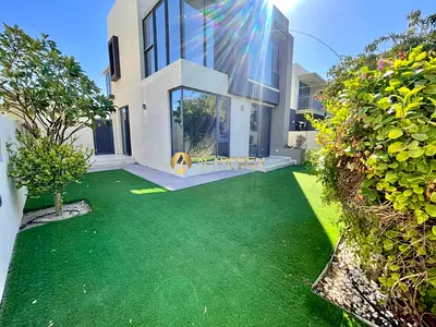 Corner Unit | Renovated |Available on August
