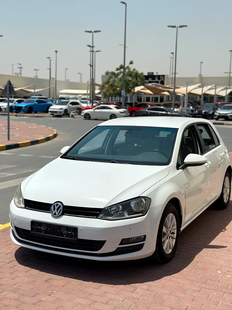 Volkswagen Golf 2015 — photo 1 of 19