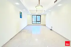CLOSED KITCHEN | CHILLER FREE | HIGHER FLOOR