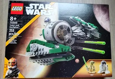 LEGO: Star Wars Yoda’s Jedi Starfighter (75360)