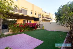 Fully Upgraded 4 bedroom Townhouse for Rent Al Hamra - Golf/Lake view