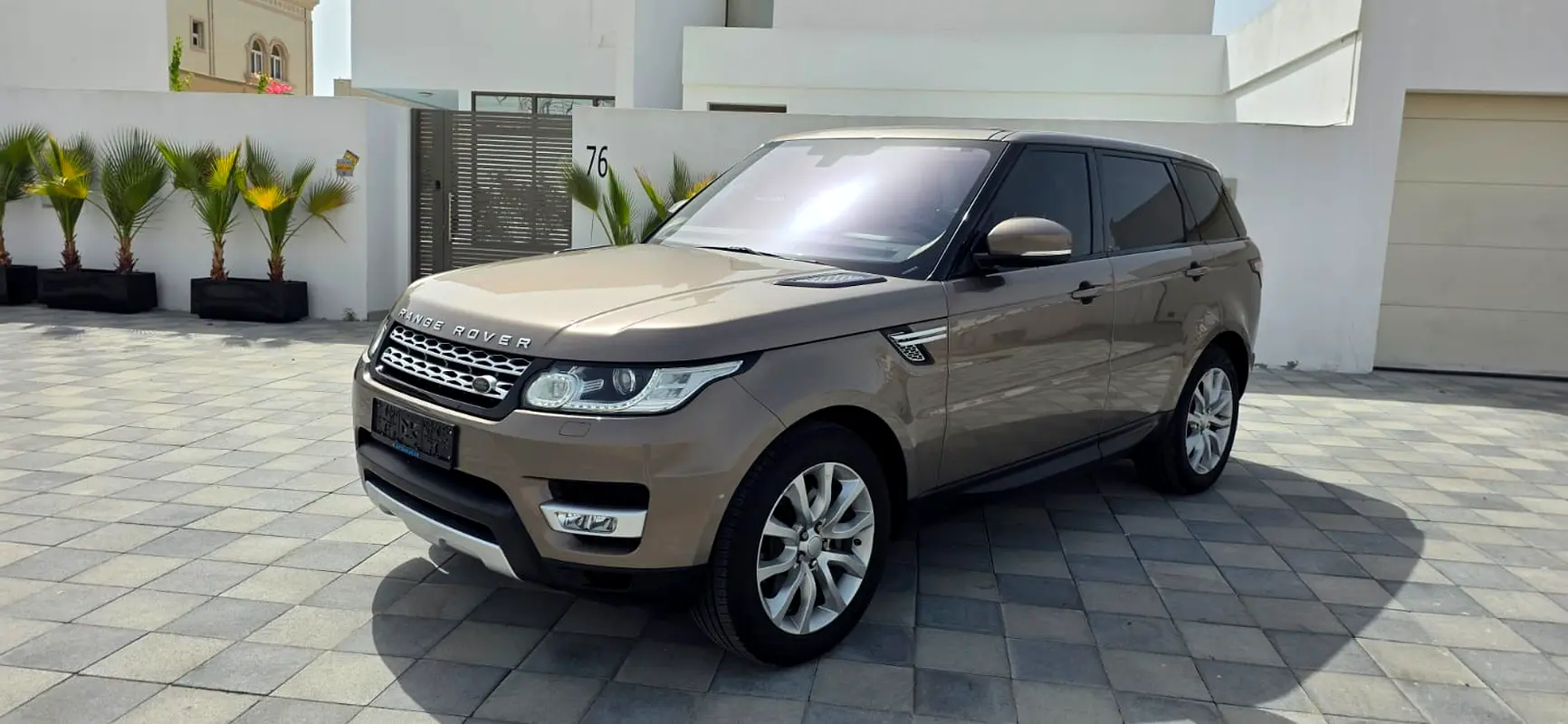 Land Rover Range Rover Sport 2016 — photo 1 of 15
