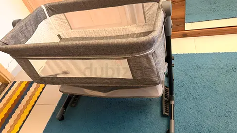 Brand new Portable bedside bassinet / baby cradle for sale