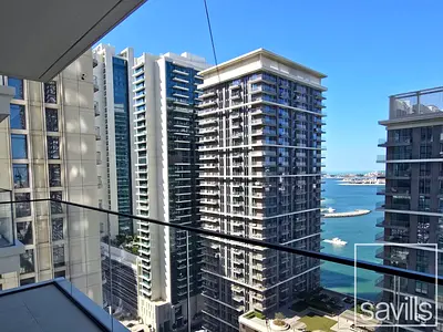 Skyline Living | Beachfront Elegance | Chic Apartment