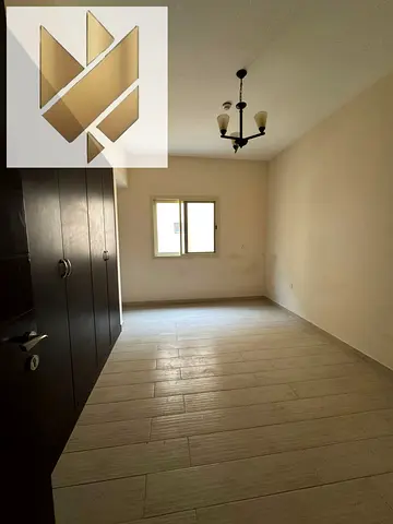 Apartment for rent in New Muailih – 2 master bedrooms and a living room, located in a prestigious area.