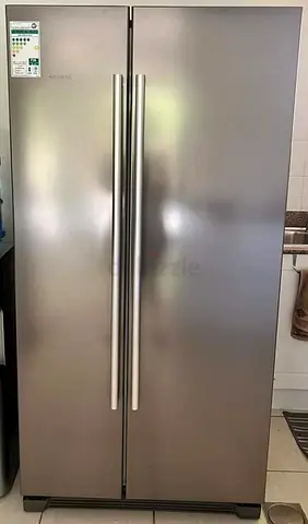 .Siemens Brand Side By Side Fridge Freezer