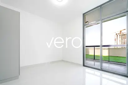 Brand New Unit I High Floor I Community View