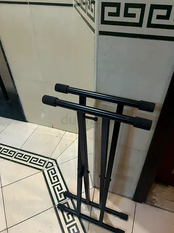 Adjustable Single-X Keyboard Stand / Piano Stand – Excellent Condition
