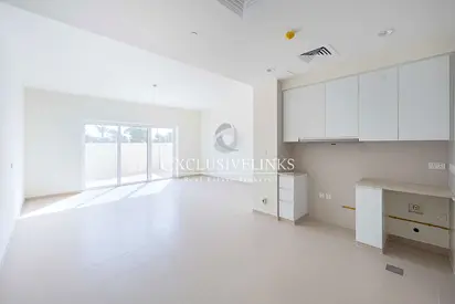 Generous 3 BR | Vacant | Beautiful Garden