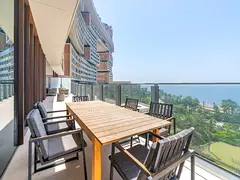 2 BR Unique Layout | Premium Furniture | Sea View